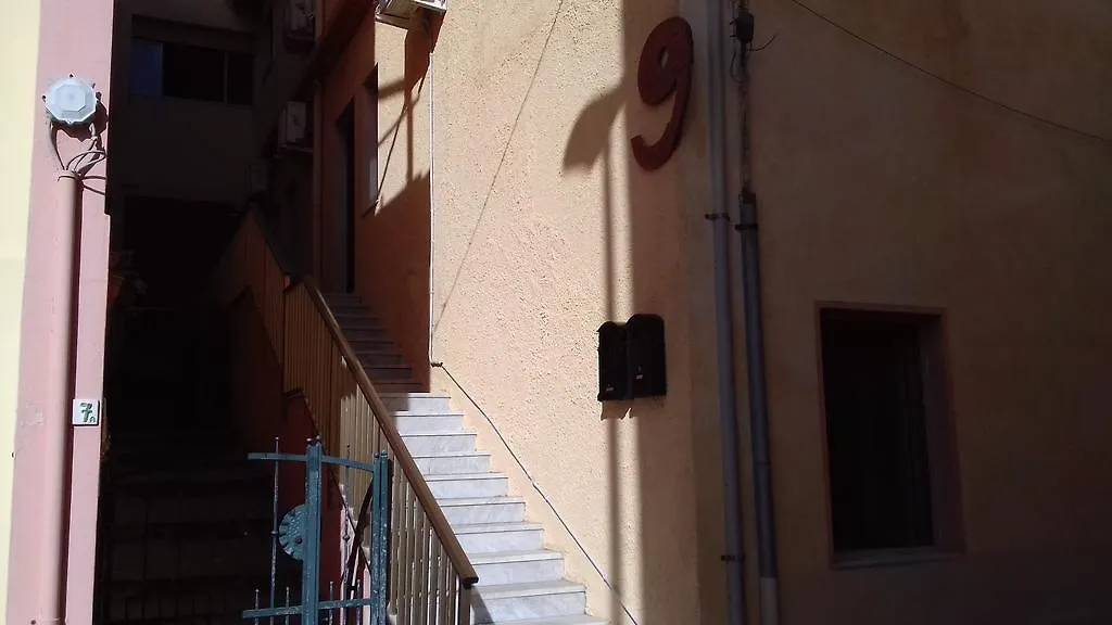 B&B Via Dei Mille Castelsardo Bed & Breakfast